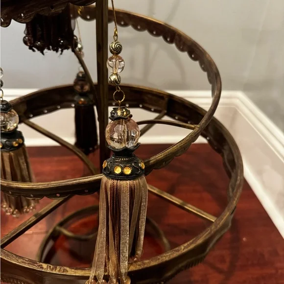 Vintage Spiral Metal Tree - Picture 5 of 6